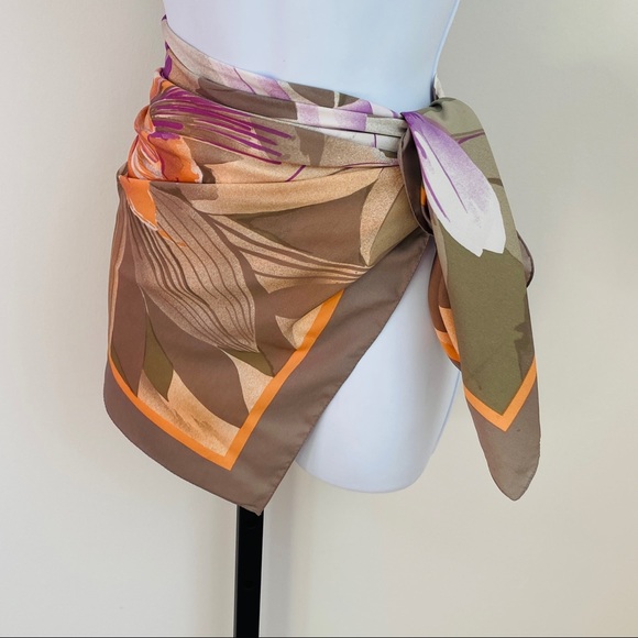 Large Square Flower Print Versatile Wear Vintage Scarf - Picture 6 of 9